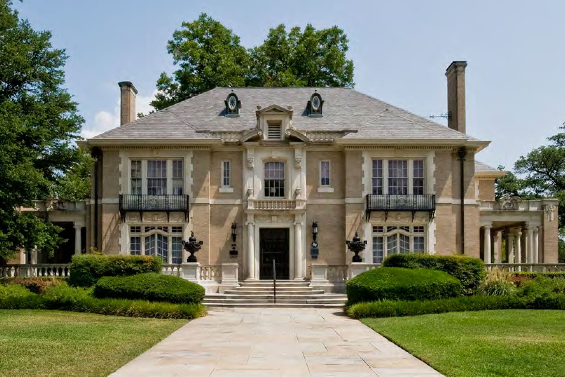 newbgs_0016_6-16-15-Aldredge-House-color-photo-no-ramps-min